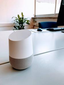 Google Home Test im Büro